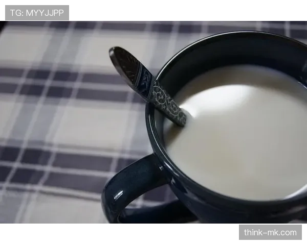 谌利军家里冰箱贴满训练计划,连牛奶保质期都按秒算